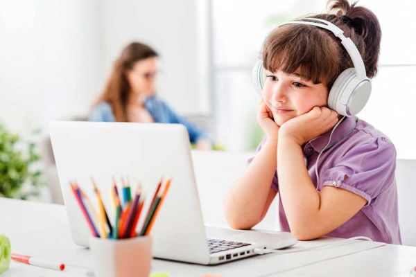 Модерен софтуер за изпити в електронна среда влиза в три училища в София